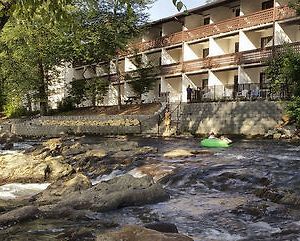 Helendorf River Inn, Suites & Conference Center
